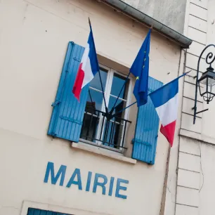 Fronton d'une mairie